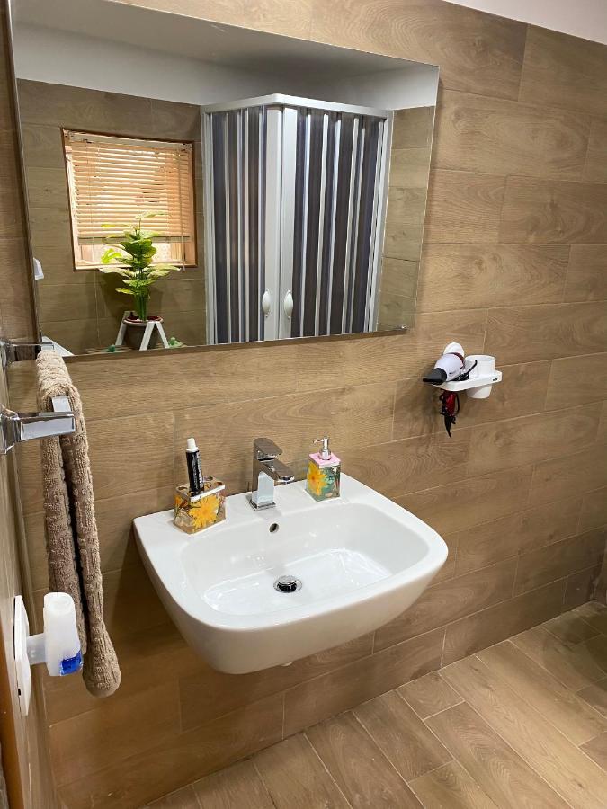 Golden House Apartment Наполи Екстериор снимка