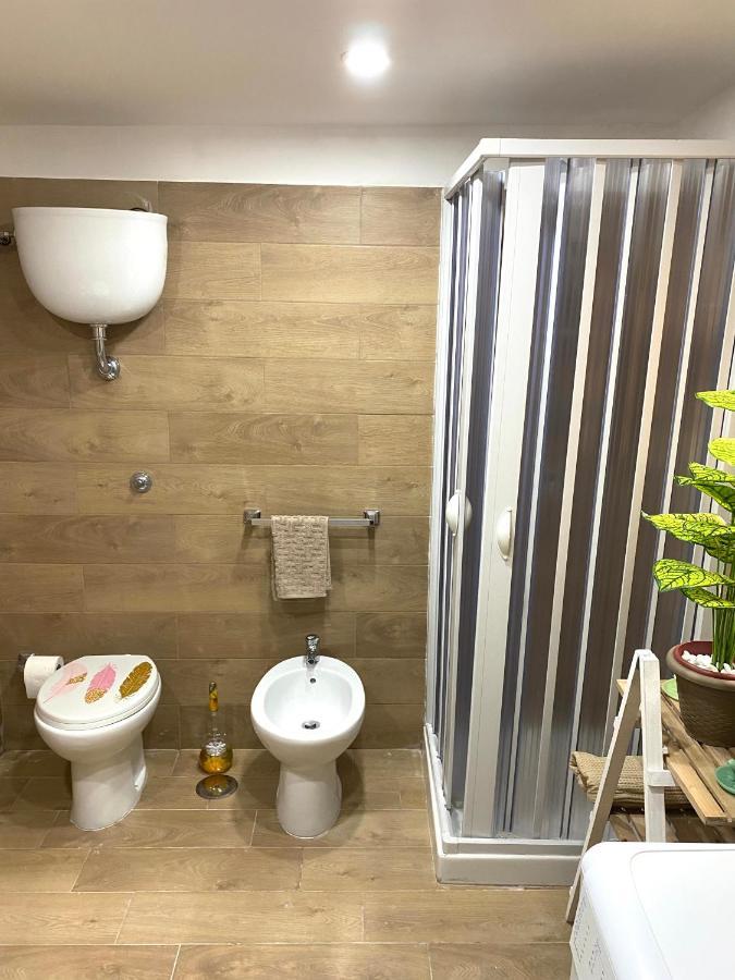 Golden House Apartment Наполи Екстериор снимка