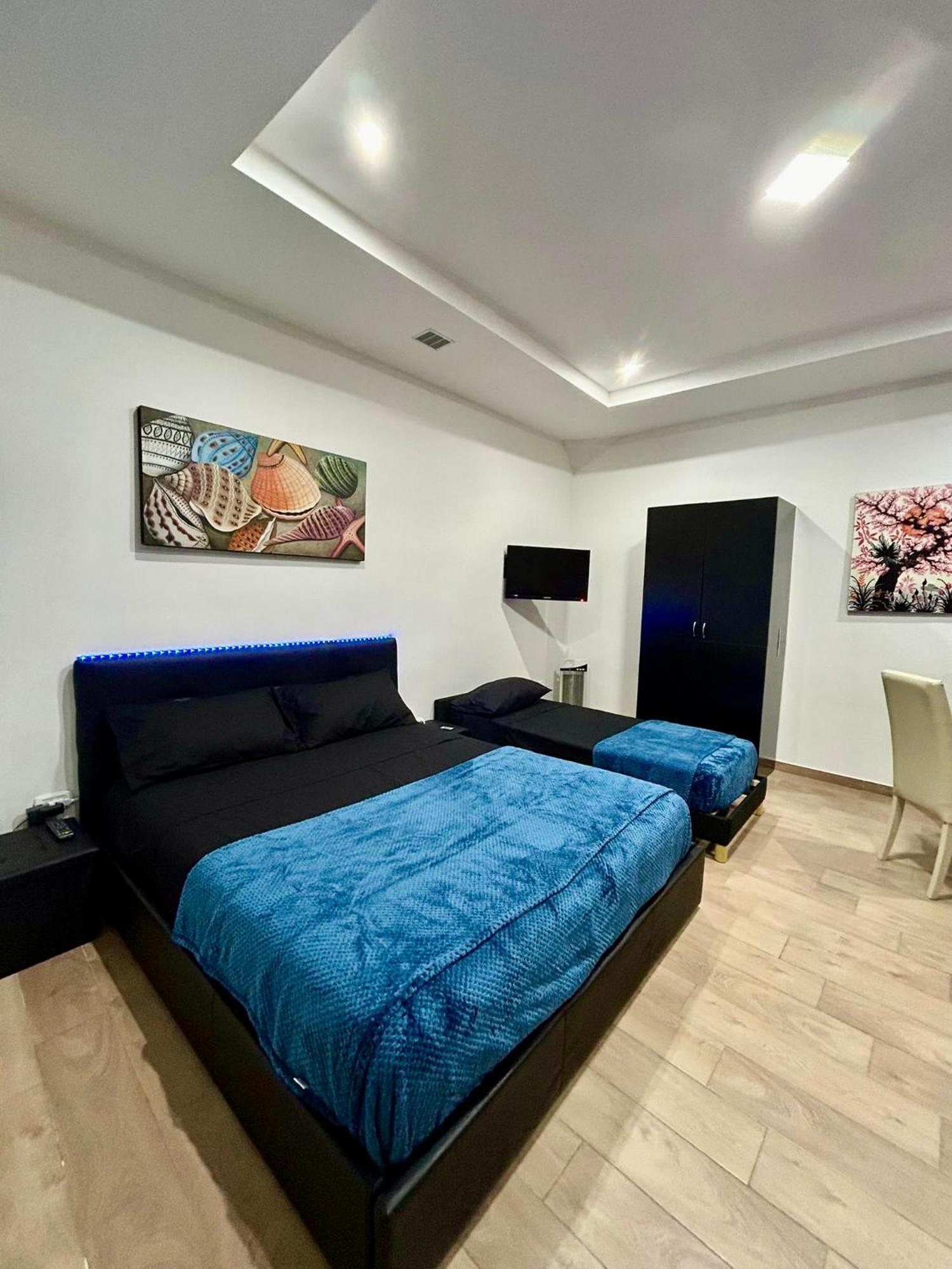 Golden House Apartment Наполи Екстериор снимка